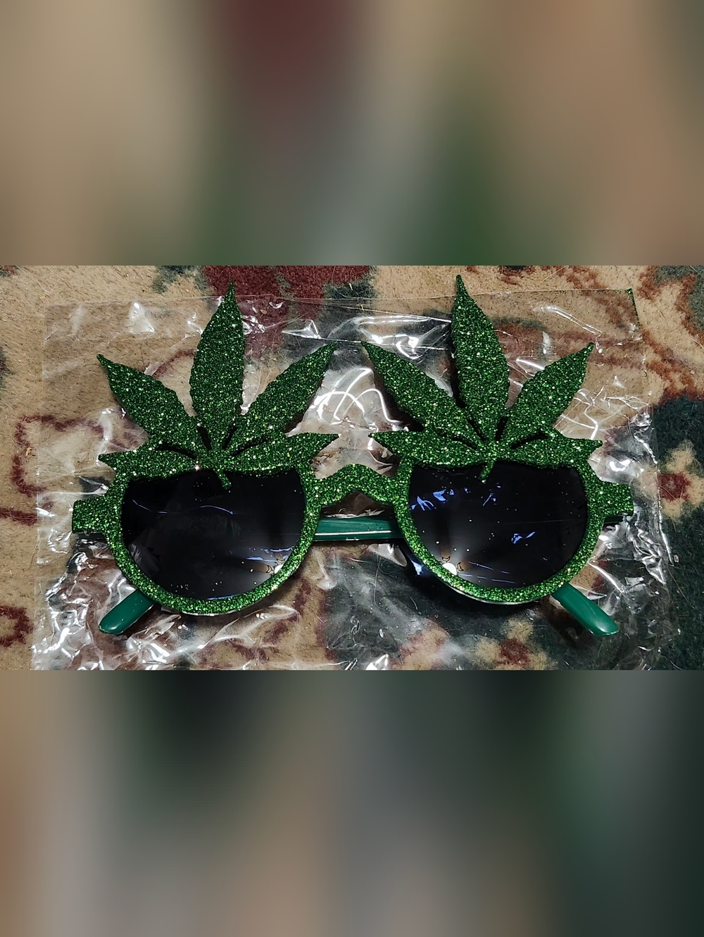 Novelty Green Glitter Leaf Sunglasses